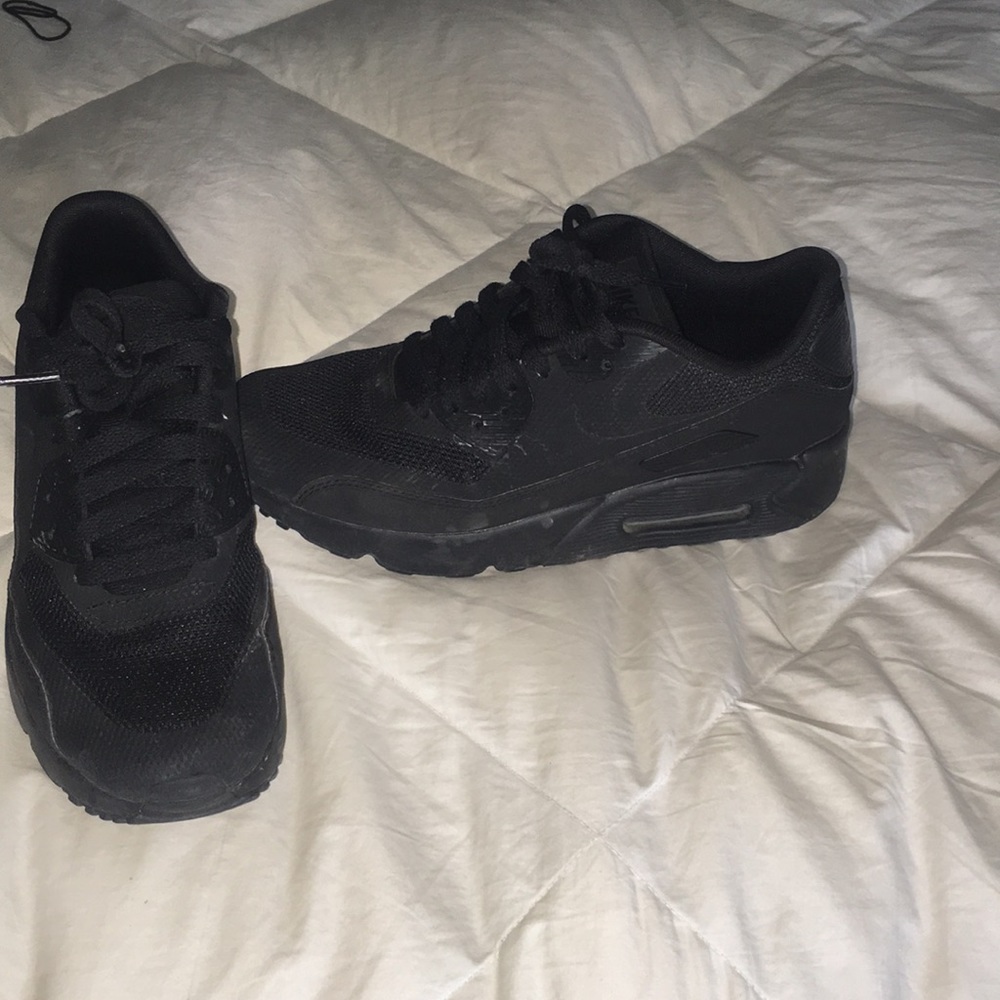 Nike air maxes